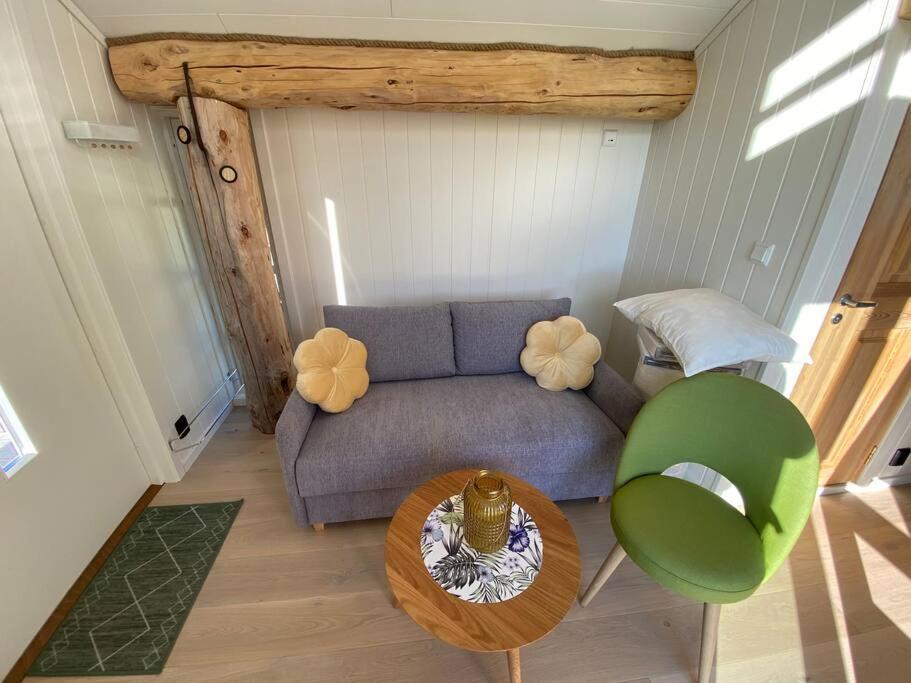 Апартаменти Minihus Med Drommeutsikt Til Sunnmorsalpene Aure  Екстер'єр фото