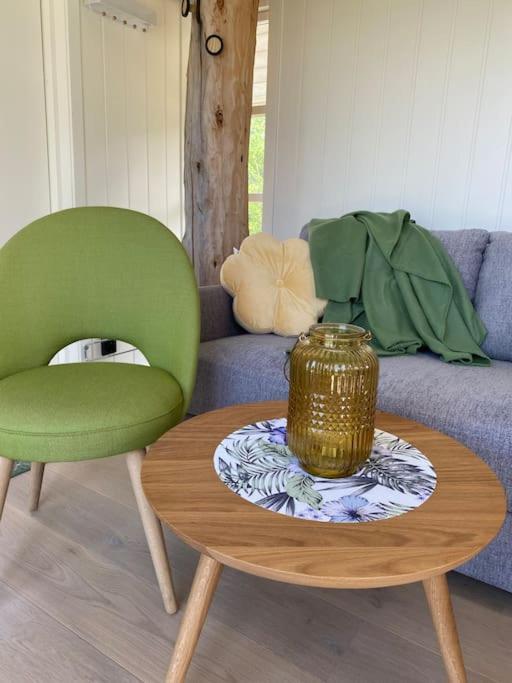 Апартаменти Minihus Med Drommeutsikt Til Sunnmorsalpene Aure  Екстер'єр фото